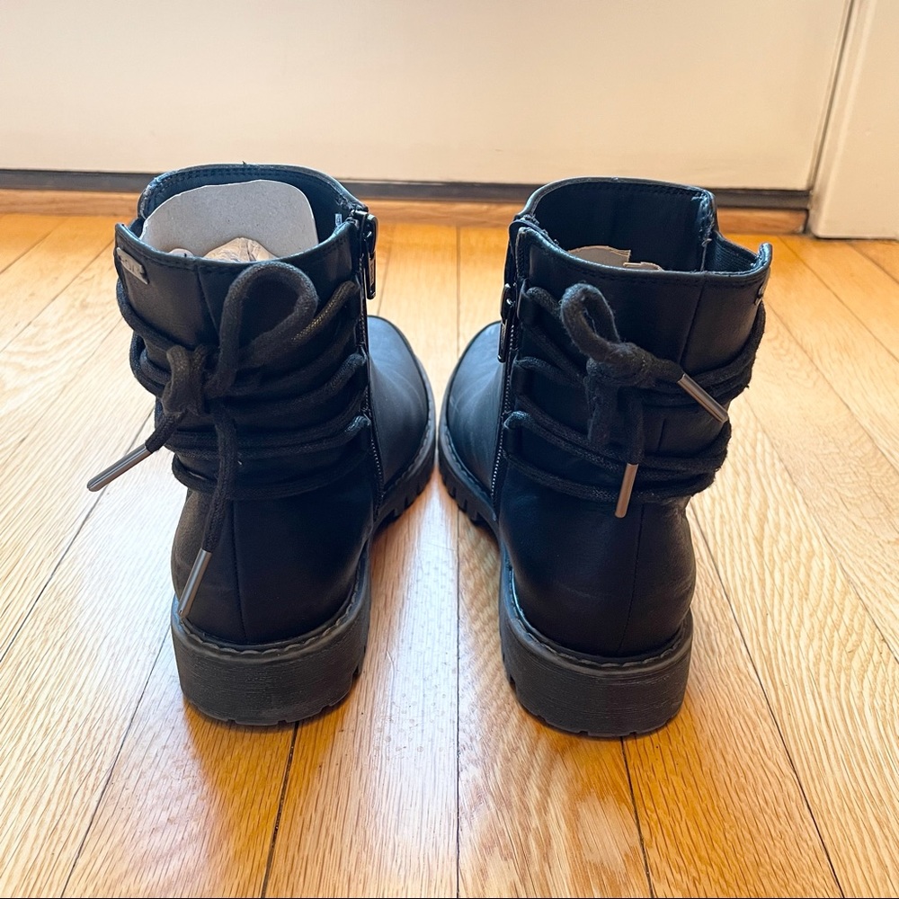 Roxy Kearney Ankle Bootie - Picture 7 of 12